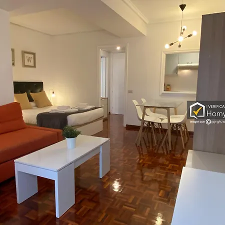 Homyat Julius Apartamento *